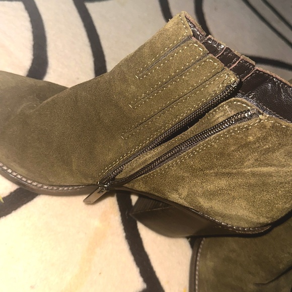Aquatalia Olive Leather ankle Boots size 10 - Picture 4 of 9